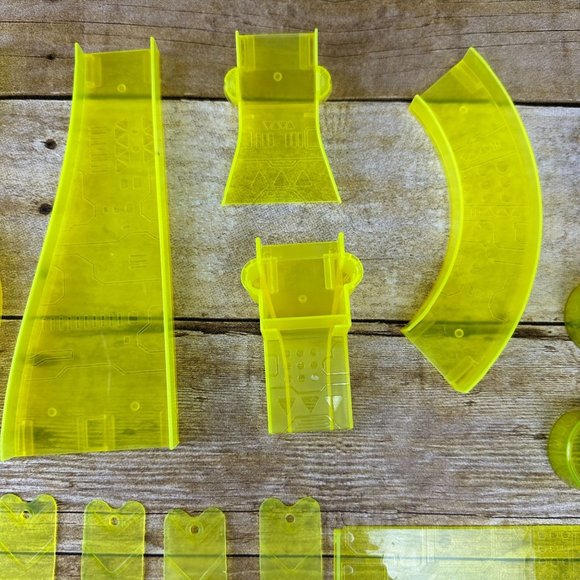 Micro Chargers Extra Tracks/Parts Jump Track Set with Tracks 2 Chargers NO cars - Picture 4 of 7